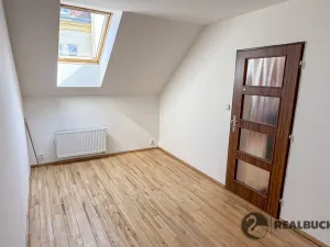 Pronájem bytu 2+kk, Jablonec nad Nisou, V Luzích, 40 m2