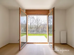 Pronájem bytu 1+kk, Praha - Modřany, Vrátnická, 40 m2