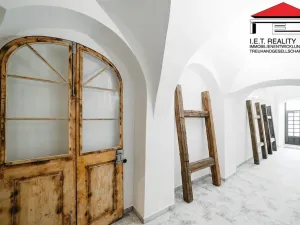 Prodej bytu 3+kk, Frýdek-Místek, Zámecké nám., 89 m2