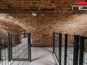 Prodej bytu 2+kk, Frýdek-Místek, Zámecké nám., 89 m2