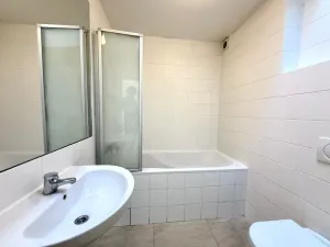 Pronájem bytu 3+kk, Praha - Holešovice, Komunardů, 86 m2