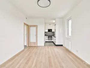 Pronájem bytu 2+kk, Praha - Strašnice, Strančická, 52 m2