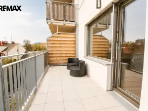Prodej bytu 1+kk, Hradec Králové, V Koutech, 37 m2