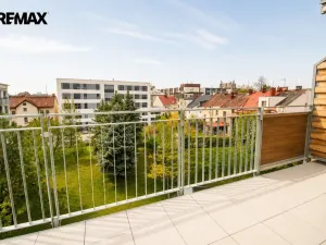 Prodej bytu 1+kk, Hradec Králové, V Koutech, 37 m2