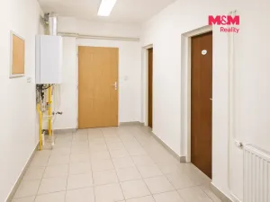 Pronájem obchodního prostoru, Chomutov, Vršovců, 145 m2