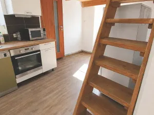 Pronájem bytu 1+1, Praha - Malá Strana, Říční, 47 m2