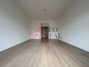 Pronájem bytu 1+1, Praha - Vršovice, 28. pluku, 43 m2