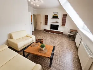 Prodej bytu 3+1, Karlovy Vary, Vřídelní, 74 m2