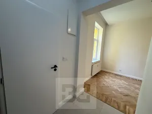 Pronájem bytu 2+kk, Praha - Smíchov, Plzeňská, 44 m2