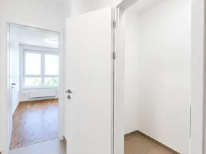 Pronájem bytu 2+kk, Praha - Vysočany, Pod Harfou, 49 m2