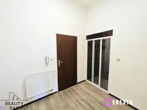 Pronájem bytu 2+kk, Praha - Nusle, náměstí Generála Kutlvašra, 55 m2