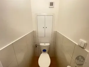 Pronájem bytu 1+kk, Praha - Troja, Mazurská, 30 m2