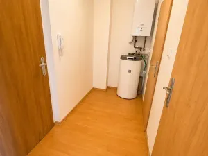 Pronájem bytu 2+kk, Jablonec nad Nisou, Generála Mrázka, 43 m2