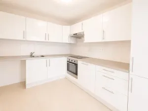 Pronájem bytu 2+kk, Praha - Holešovice, Komunardů, 86 m2