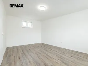 Prodej bytu 1+1, Čistá, nám. Václavské, 43 m2