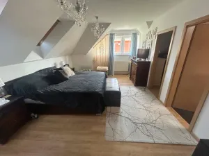 Pronájem rodinného domu, Praha - Březiněves, V pěšinkách, 200 m2