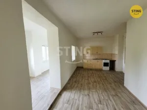 Pronájem bytu 2+kk, Opava, Englišova, 58 m2