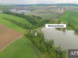 Prodej komerční nemovitosti, Hluk, 192 m2