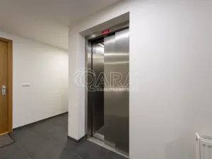 Pronájem bytu 2+kk, Praha - Košíře, Linhartova, 81 m2
