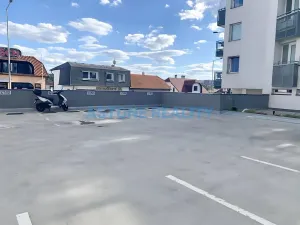 Pronájem bytu 1+kk, Praha - Hostivař, Hornoměcholupská, 30 m2
