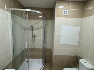 Pronájem bytu 1+kk, Praha - Troja, Svídnická, 28 m2