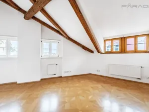 Pronájem kanceláře, Praha - Nové Město, Truhlářská, 221 m2