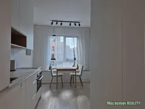 Pronájem bytu 1+kk, Praha - Smíchov, U Lihovaru, 31 m2