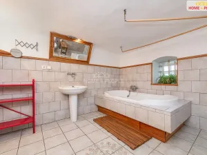Prodej rodinného domu, Vysoký Chlumec, 190 m2
