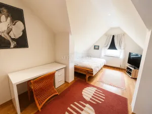 Prodej bytu 3+1, Karlovy Vary, Raisova, 110 m2