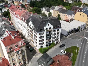 Prodej bytu 3+1, Karlovy Vary, Raisova, 110 m2