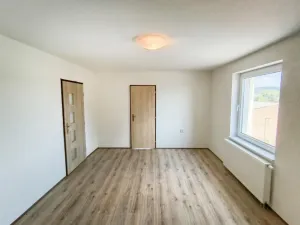 Prodej bytu 3+kk, Planá, Karlín, 73 m2