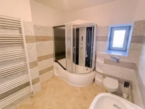 Prodej bytu 3+kk, Planá, Karlín, 61 m2