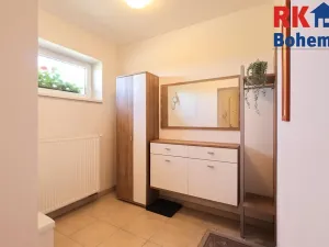 Prodej rodinného domu, Šestajovice, U Pole, 266 m2