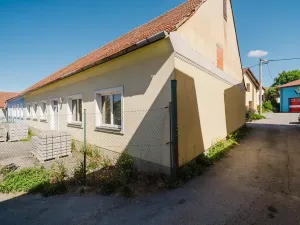 Prodej vícegeneračního domu, Kamenice, 1737 m2