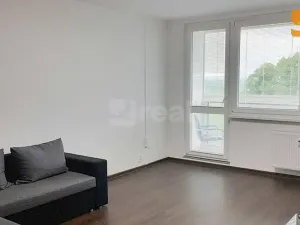 Pronájem bytu 3+1, Praha - Petrovice, Rezlerova, 73 m2