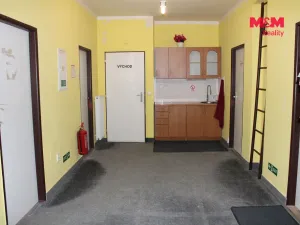 Pronájem kanceláře, Nová Paka, Komenského, 27 m2