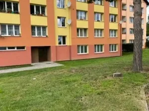 Prodej bytu 3+1, Horní Planá, Sídliště Míru, 78 m2