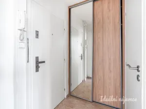 Pronájem bytu 1+1, Praha, Novodvorská, 28 m2