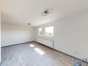 Pronájem bytu 1+1, Jenišovice, 37 m2