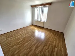 Pronájem bytu 4+1, Švihov, nám. T. G. Masaryka, 120 m2