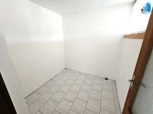 Pronájem bytu 4+1, Švihov, nám. T. G. Masaryka, 120 m2