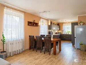 Prodej rodinného domu, Měšice, Na Blatech, 153 m2