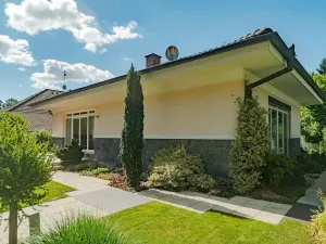 Prodej rodinného domu, Benátky, 241 m2