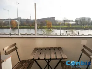 Pronájem bytu 2+kk, Praha - Holešovice, Bubenské nábřeží, 45 m2