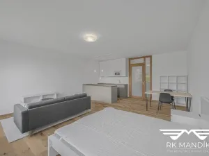 Pronájem bytu 1+kk, Praha - Prosek, Valečovská, 45 m2
