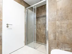 Pronájem bytu 1+kk, Praha, Gerstelova, 35 m2