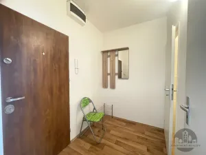 Pronájem bytu 1+1, Praha - Troja, Mazurská, 30 m2