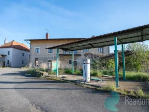 Prodej výrobních prostor, Chotětov, Husovo náměstí, 3000 m2