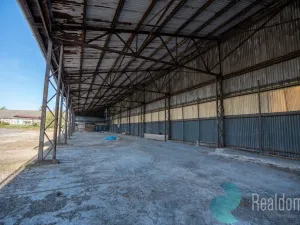 Prodej výrobních prostor, Chotětov, Husovo náměstí, 3000 m2