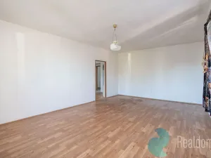 Prodej výrobních prostor, Chotětov, Husovo náměstí, 3000 m2